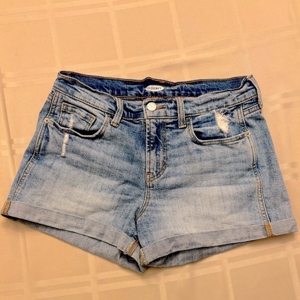 Old Navy Boyfriend distressed rolled cuffs shorts - Size 2